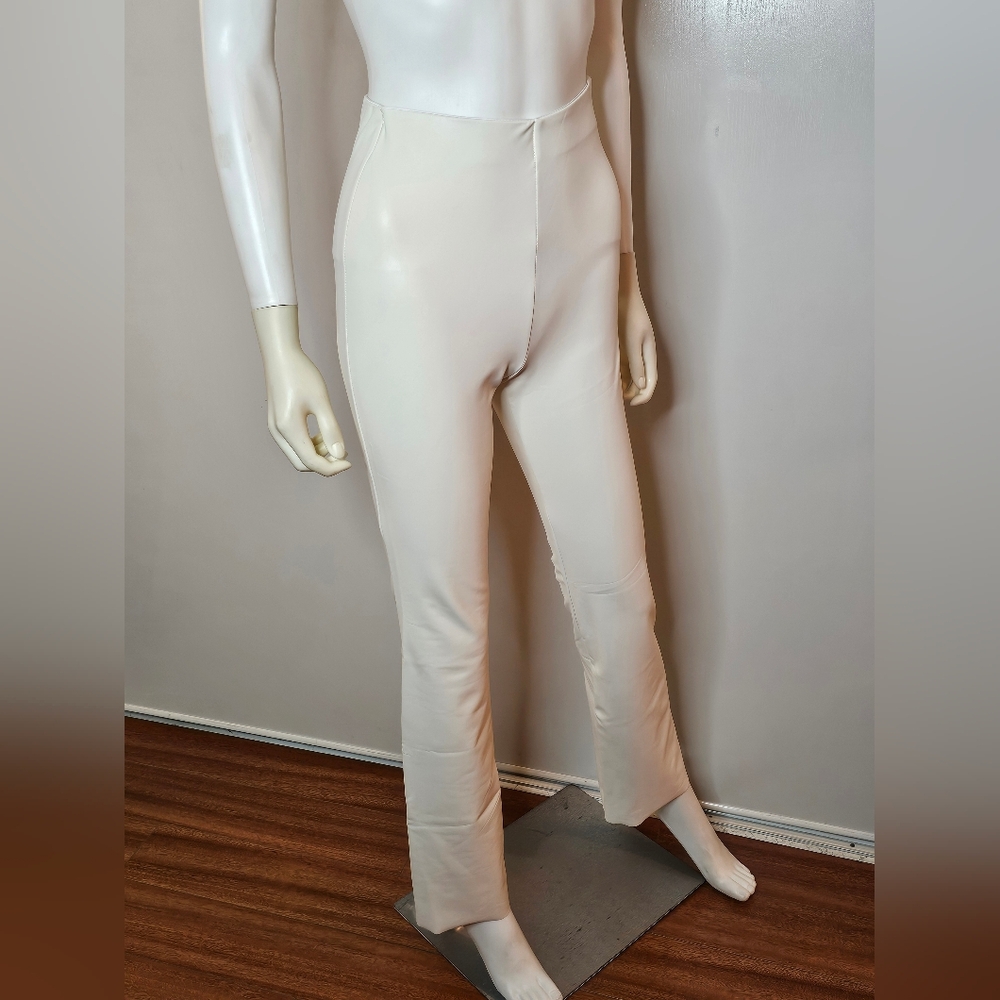 NEW Forever 21 Faux Leathee Highwaist White Women's Pants Size S - Picture 7 of 8